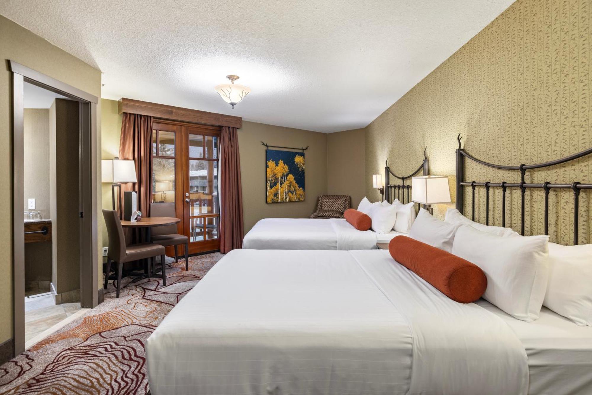 Superior Two Queen Room Balcony