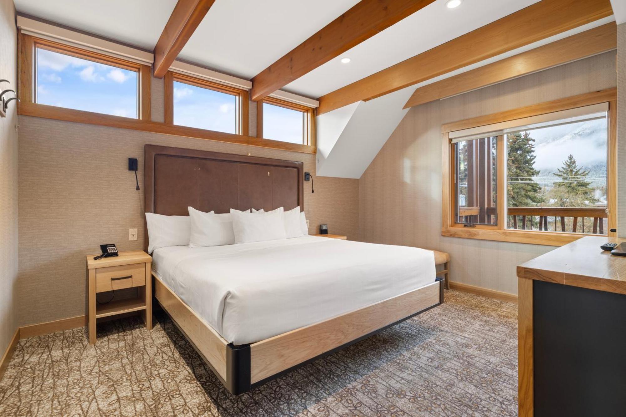 Rooftop One-Bedroom Suite