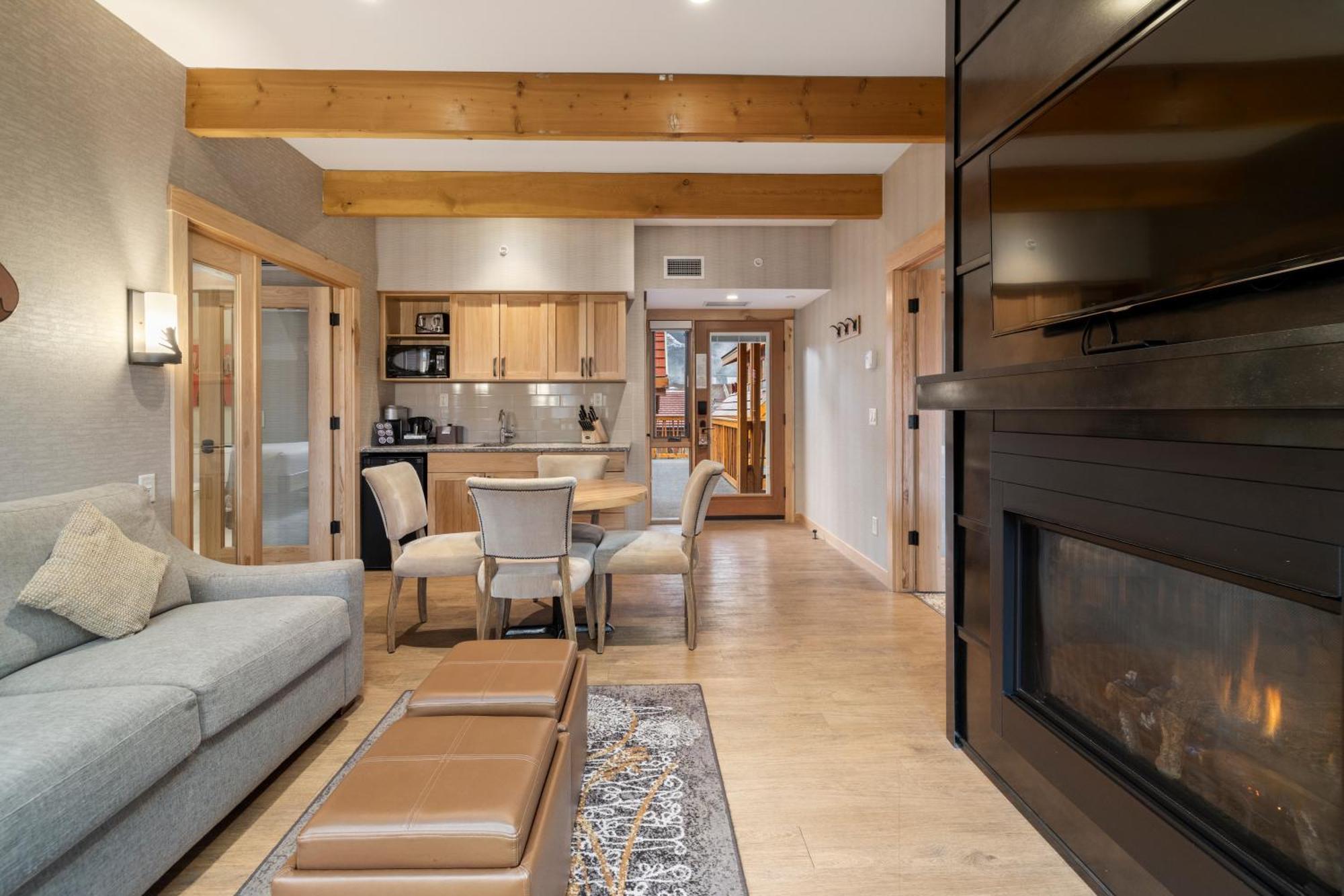 Rooftop Two-Bedroom Suite
