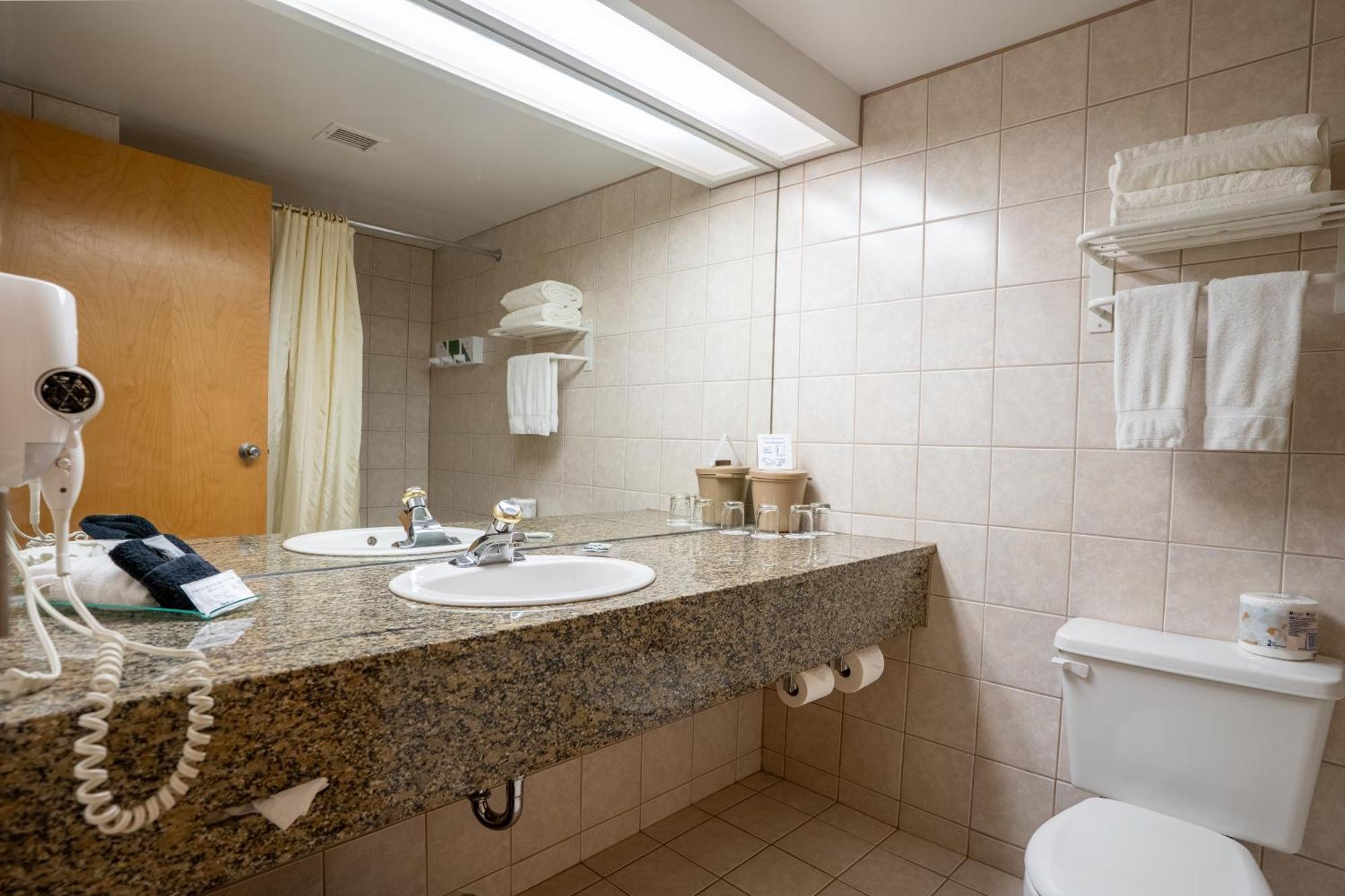 Standard Queen Room Two Queen Beds Non-Pet Friendly